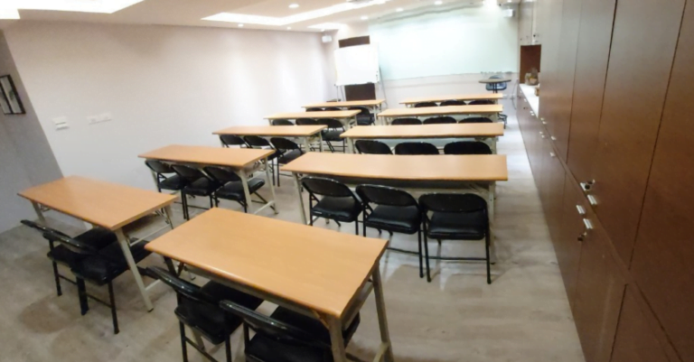 教室型：可容納24人